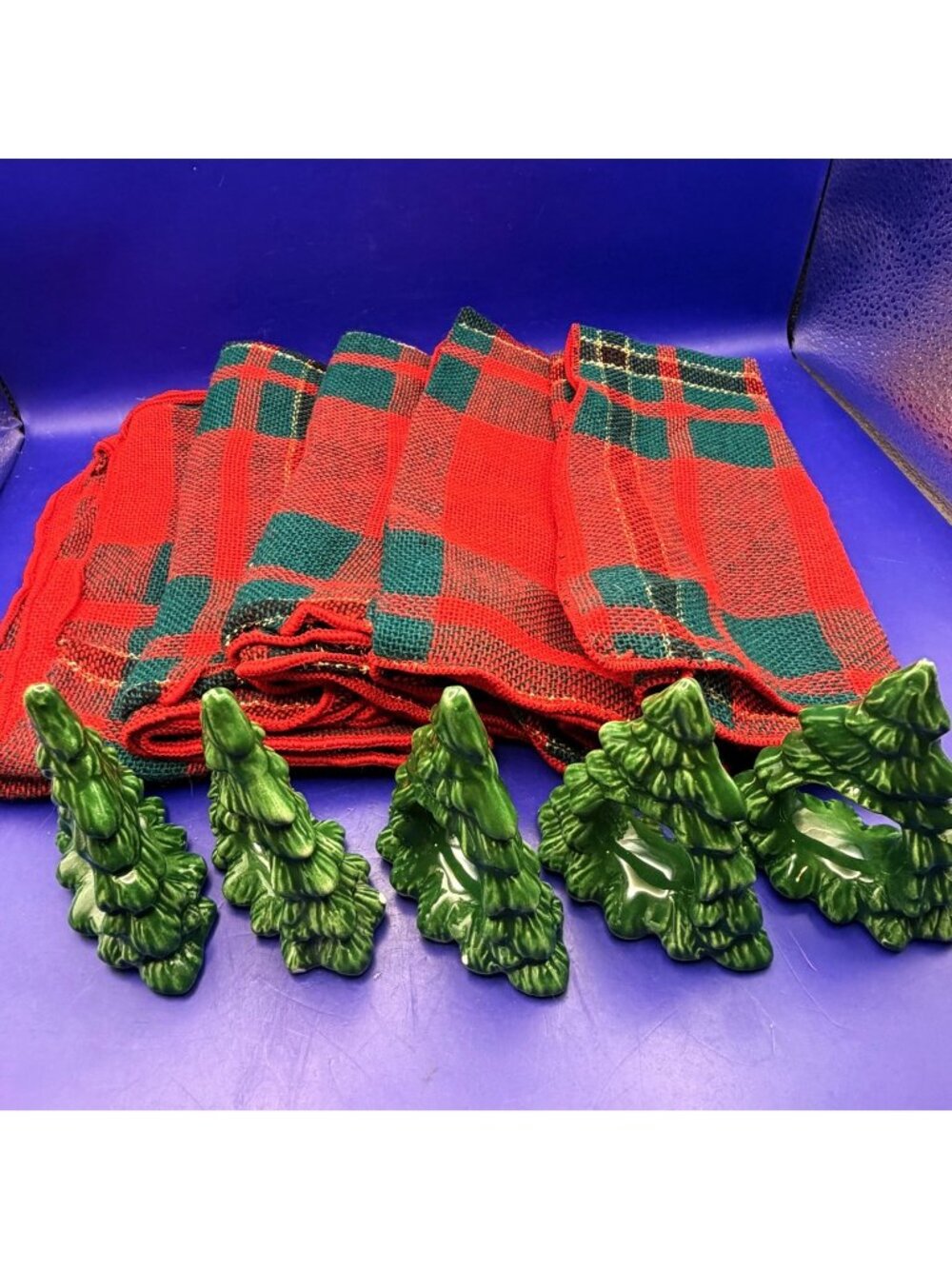 Christmas Plaid Napkins Set of 5 Green Ceramic Tree Napkin Rings VTG 1980s 1990s
